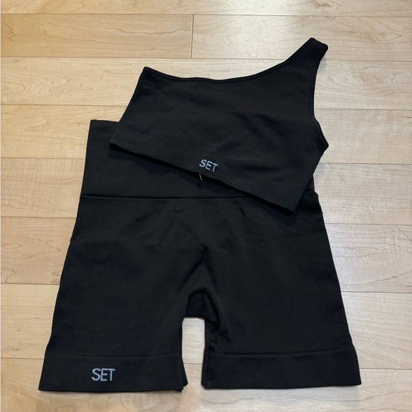 set active workout set - Picture 1 of 2